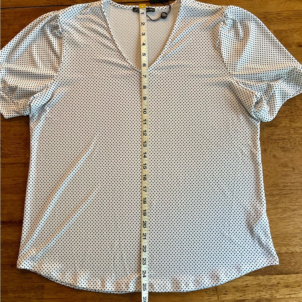 NWT. Adrianna Papell V-Neck Short Sleeve Top - Picture 6 of 9